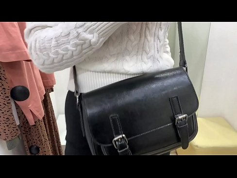 ❤️ Nuoren nartun FeralBerryn julkinen itsetyydytys dildolla sovituskopissa ️❌ Seksivideo at us fi.full-porner.ru ❤